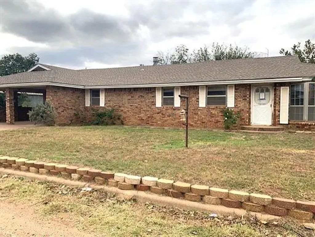 807 N Morris Avenue, Rotan