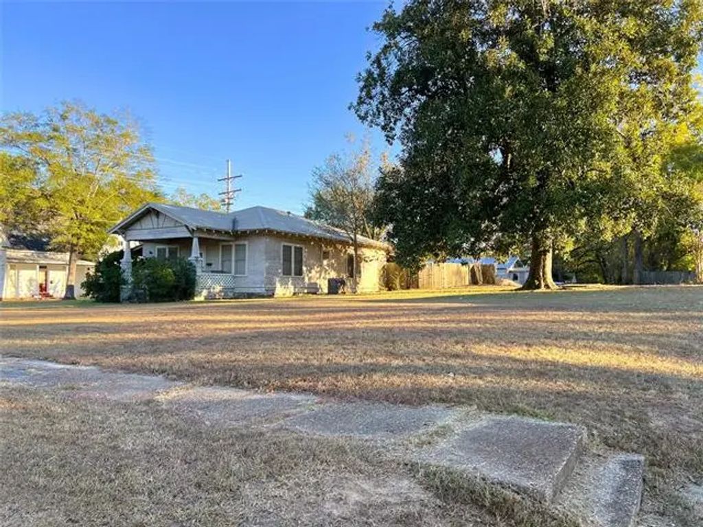 401 S 3rd Street, Homer