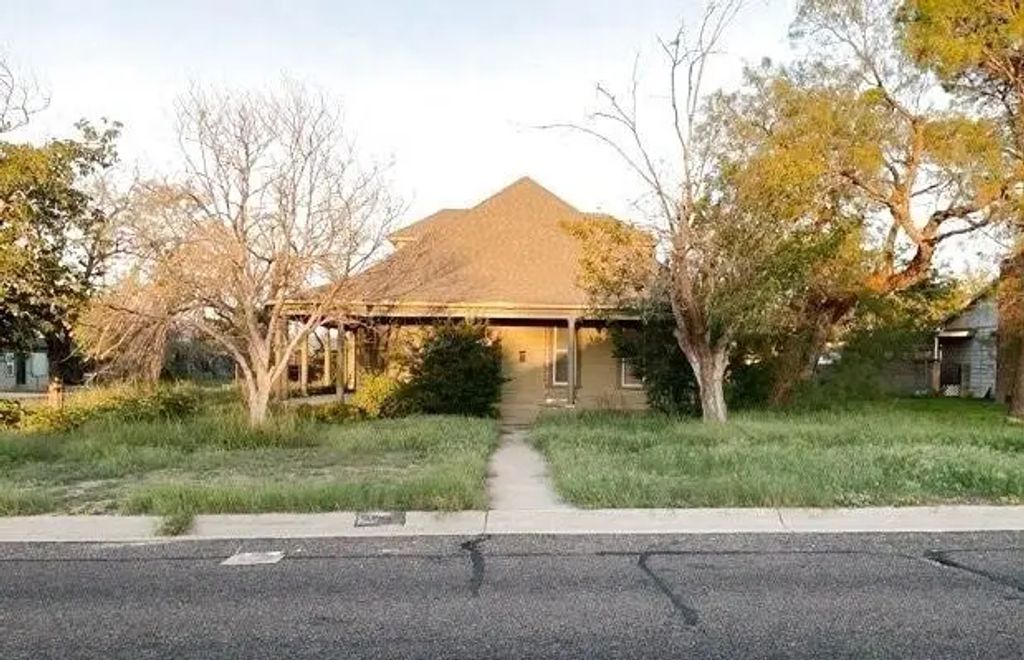 2101 Runnels Street, Big Spring