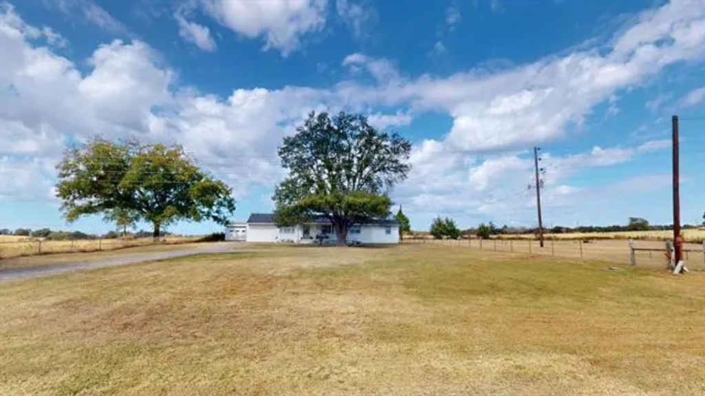 9497 Fm 804, Larue