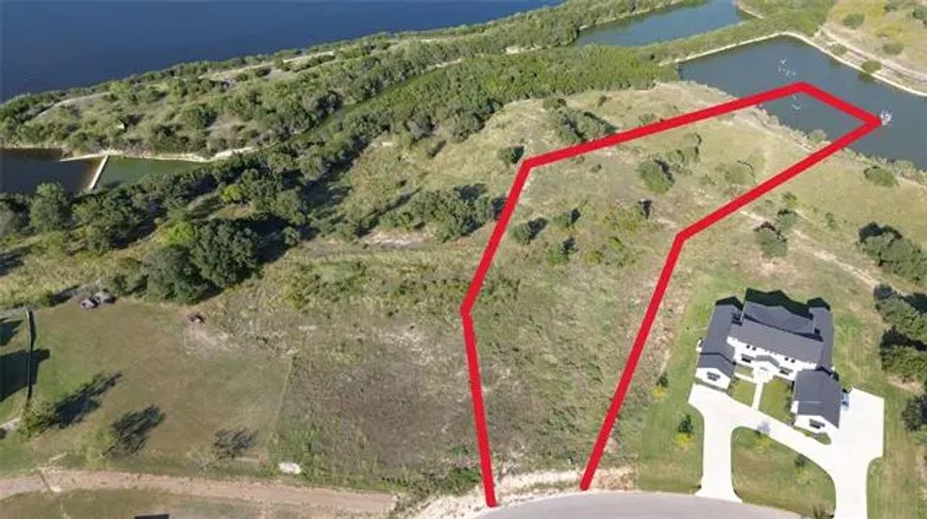 735 R C Luker Court, Granbury