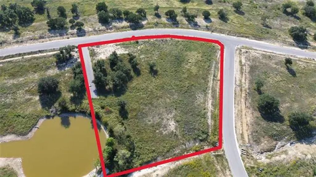 8001 Brownie Luker Boulevard, Granbury