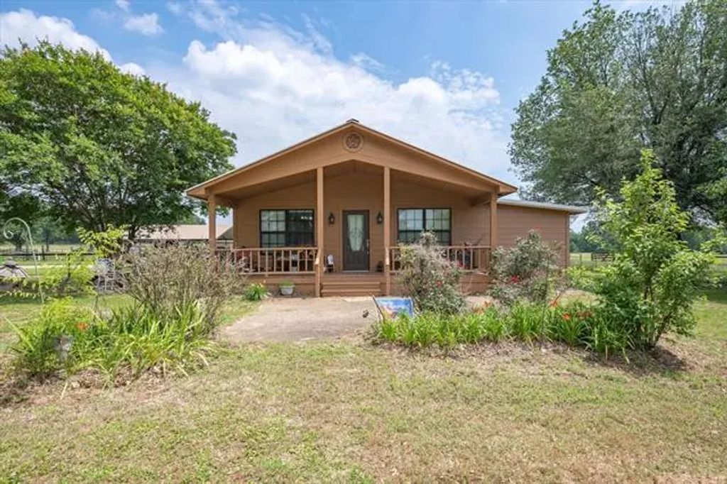 2983 Fm 17, Grand Saline