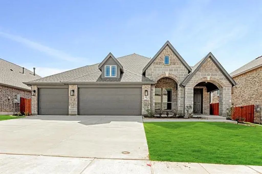 3642 Maize Avenue, Crandall