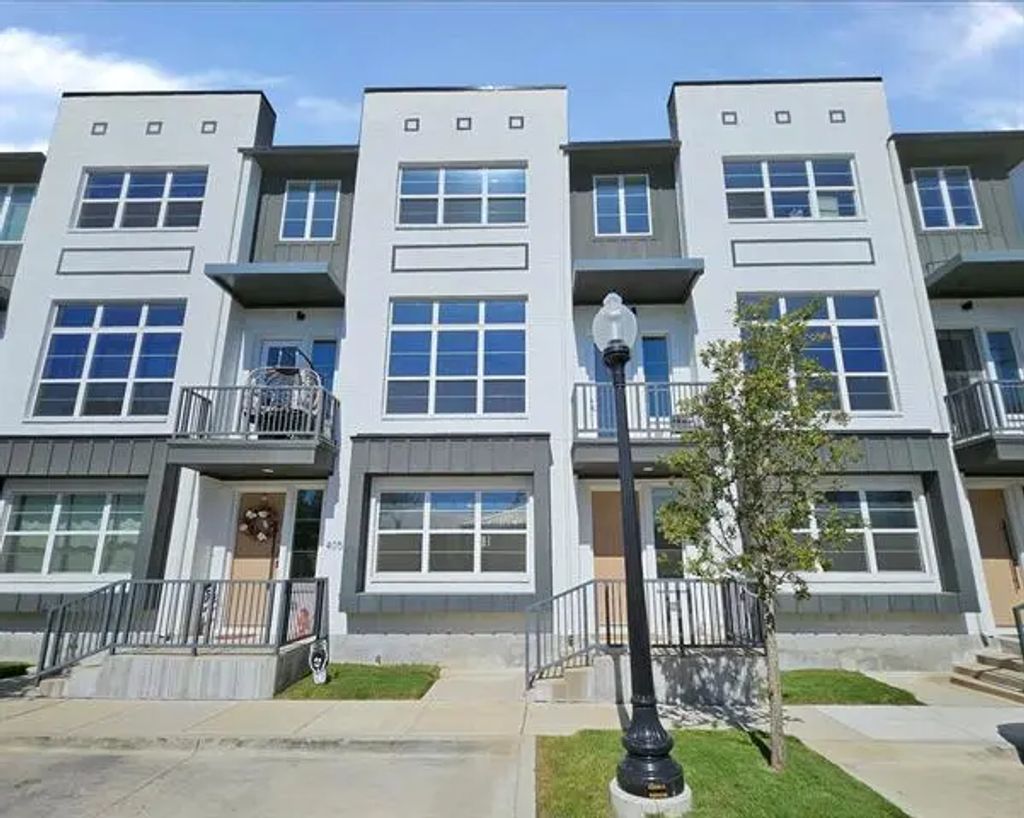 13325 Bee Street 406, Farmers Branch