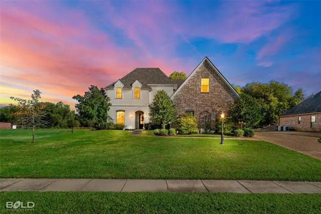 213 Horseguards Avenue, Bossier City
