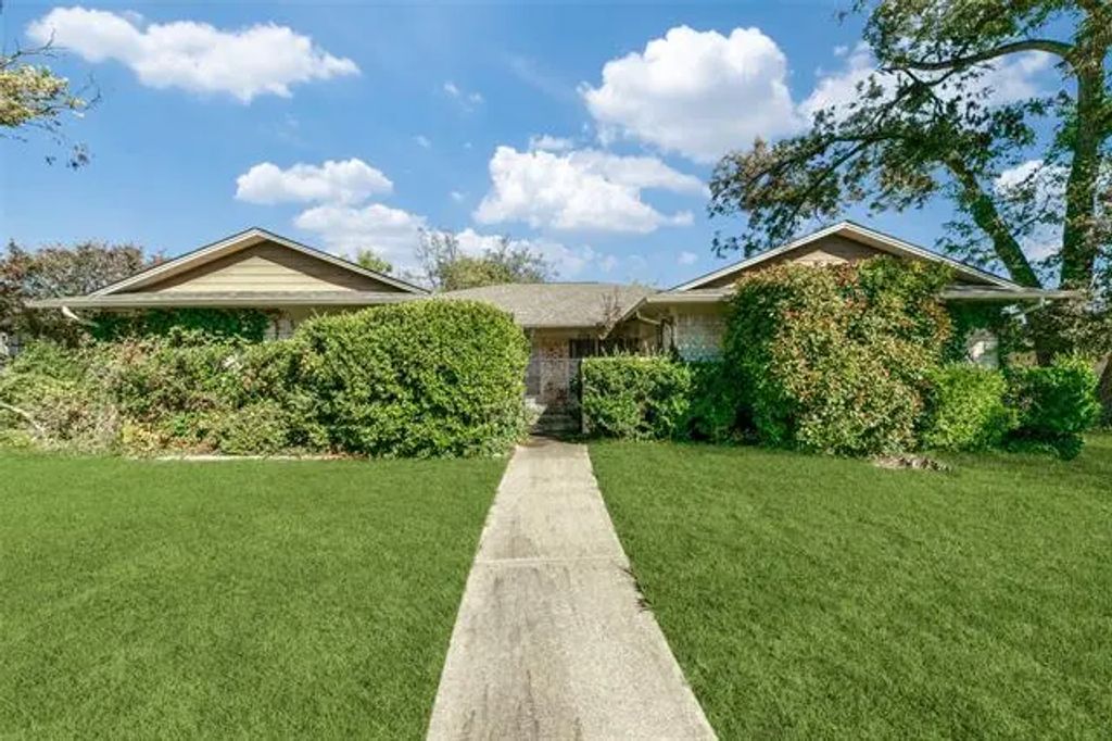 8222 Lullwater Drive, Dallas