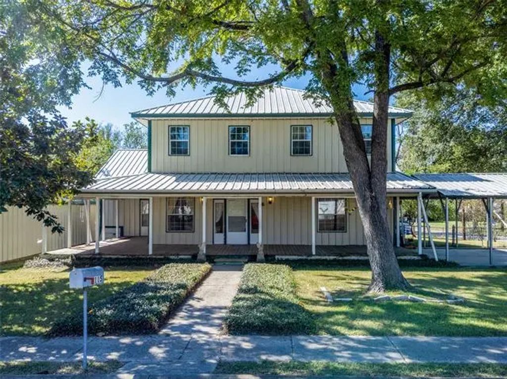 115 W Sage Street, Winnsboro
