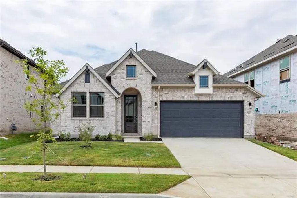 5617 Burford Lane, Celina
