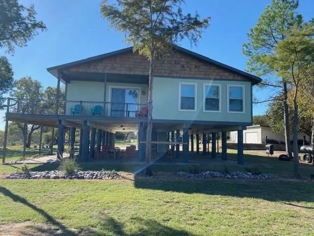 625 County Road 237, Eastland