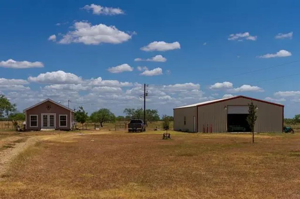 4890 Fm 1129, Chatfield