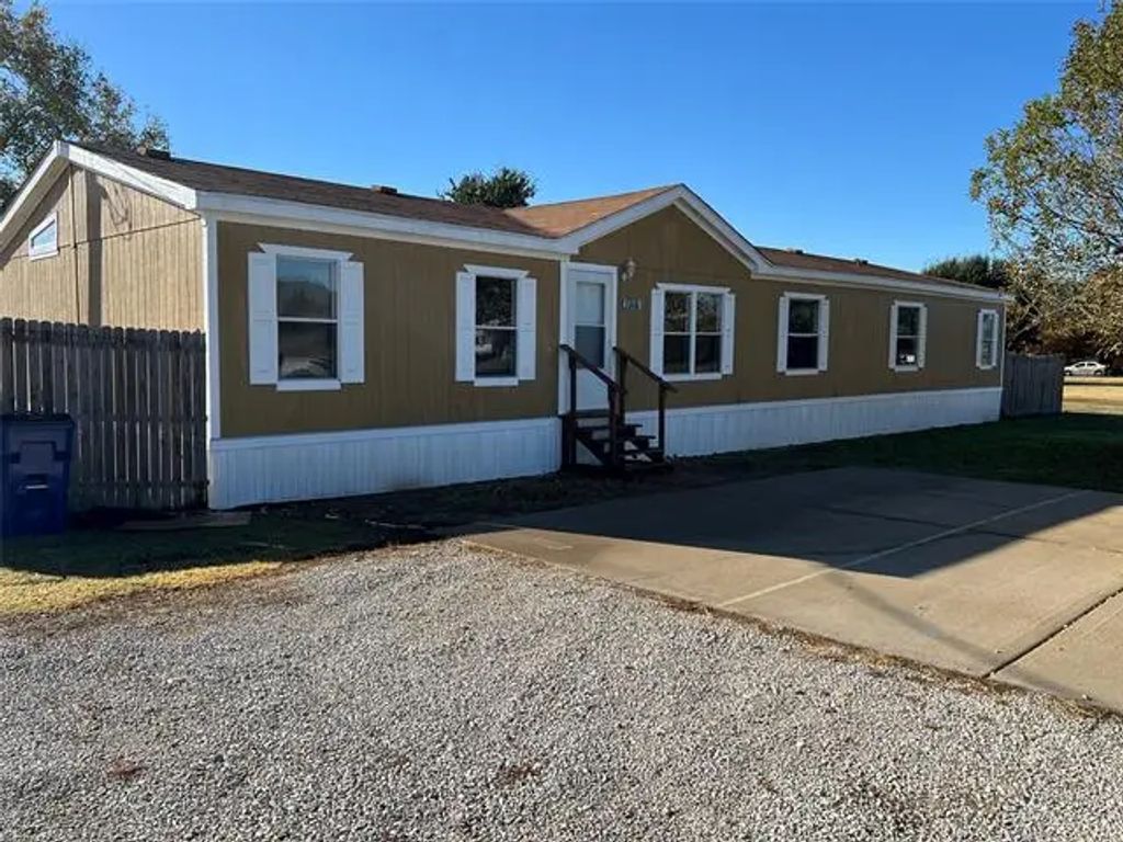1916 Coleman Road, Burleson