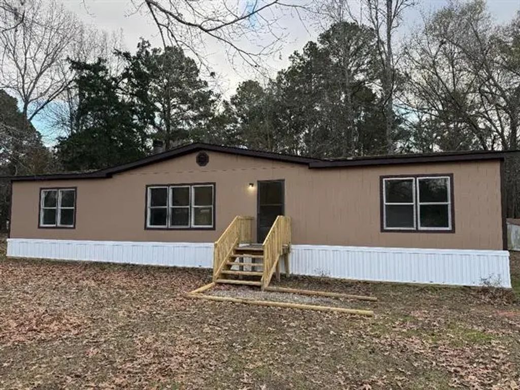 193 Lesa Lane, Stonewall