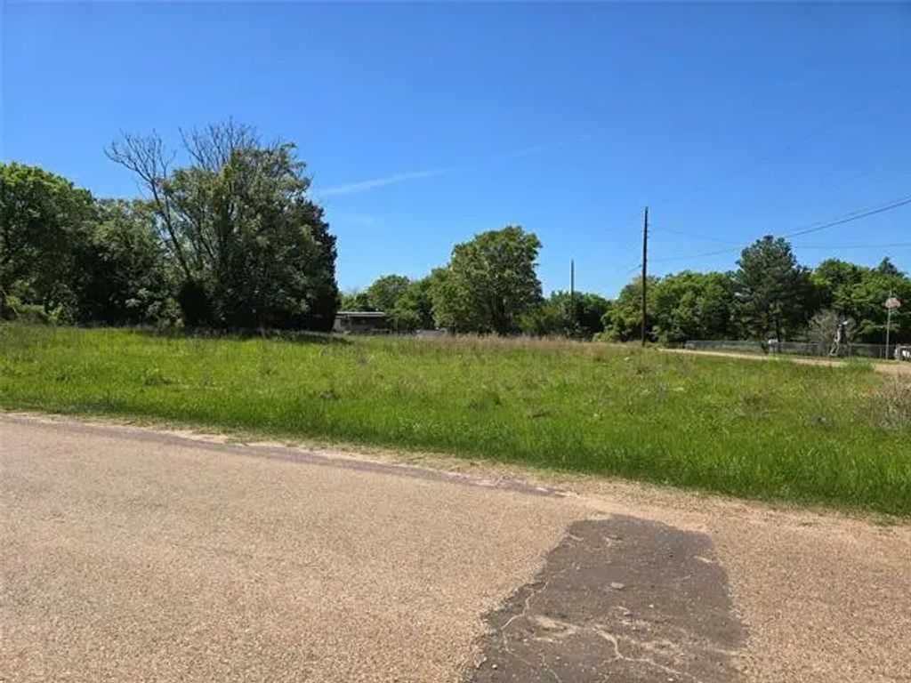 152 Lynn Creek Drive, Mabank