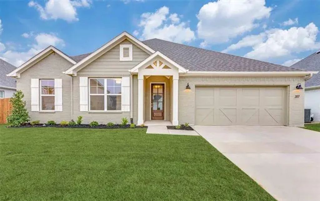 317 W Paddock, Willow Park