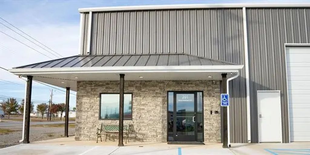 201 Industrial Street Highway, Bonham