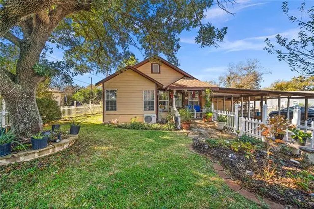 1017 N 3rd Street, Athens