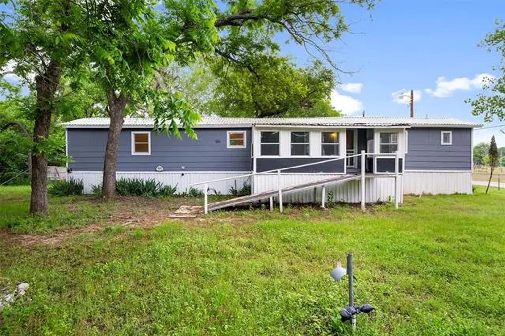5469 Lake Granbury Trail, Granbury