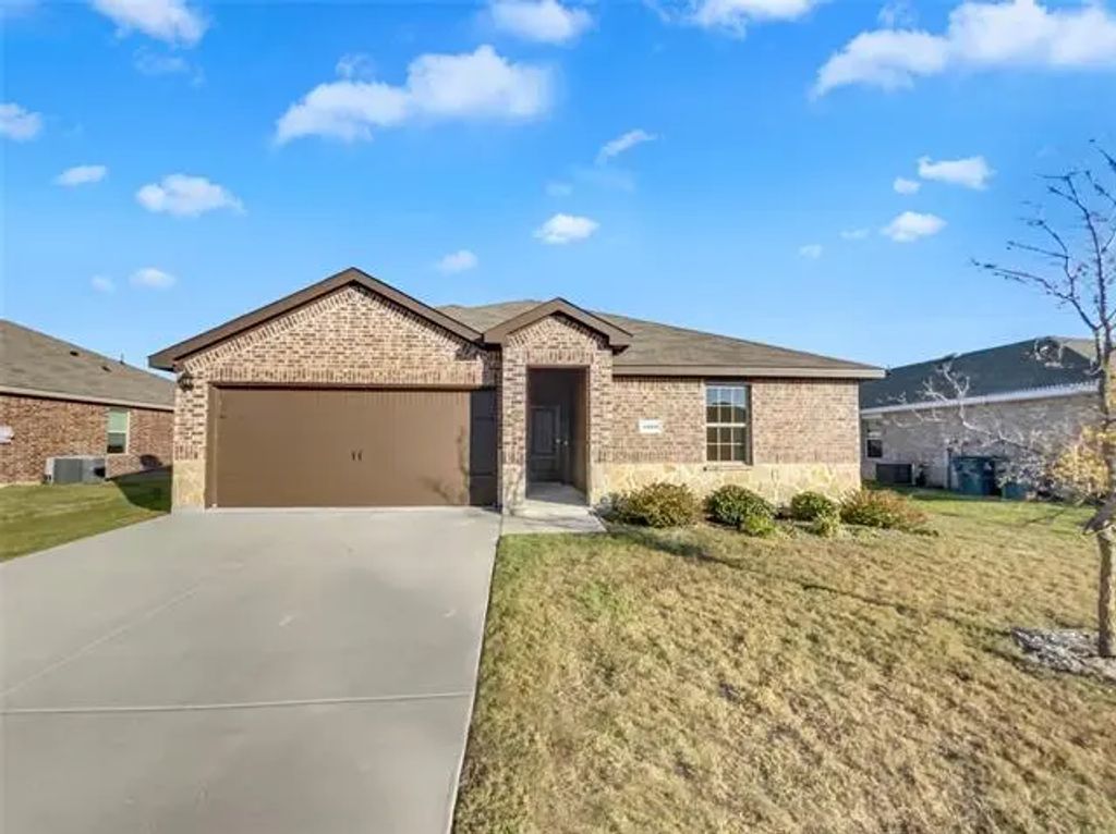 1319 Lowhill Drive, Royse City