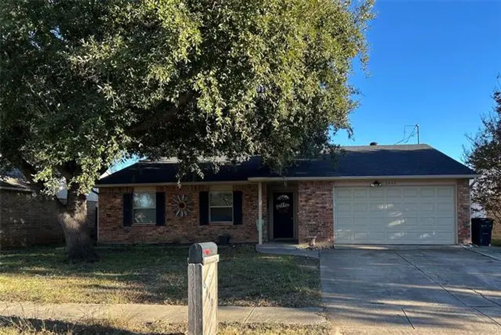 6440 Buckingham Trail, North Richland Hills