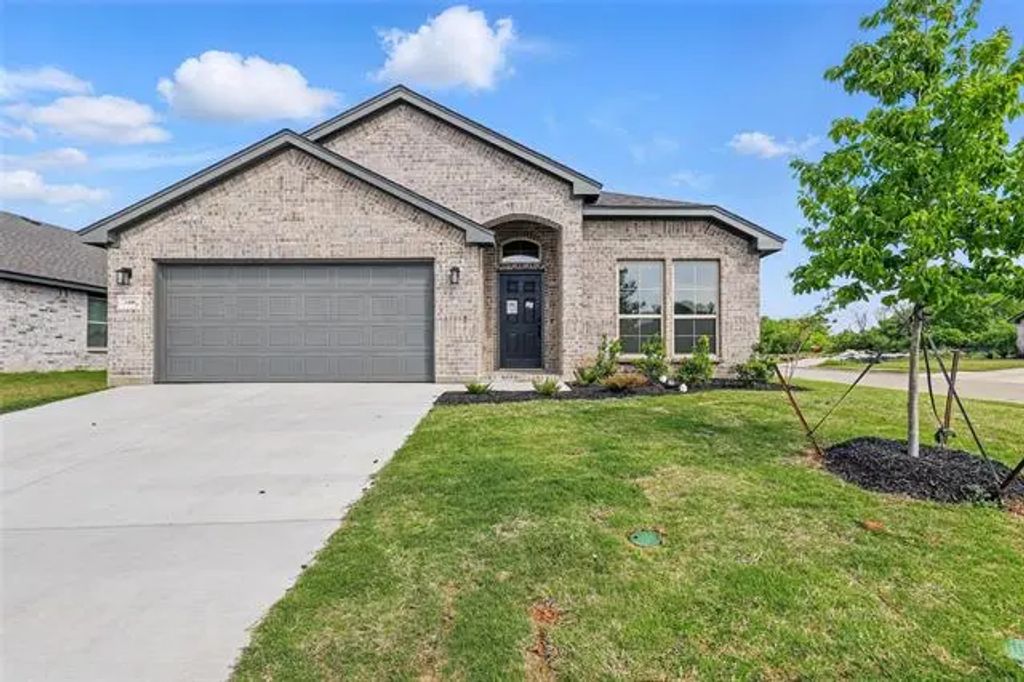 1400 Dry Creek Drive, Cleburne