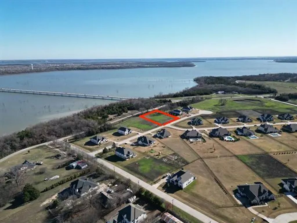 1074 Top Deck Trail, Lucas