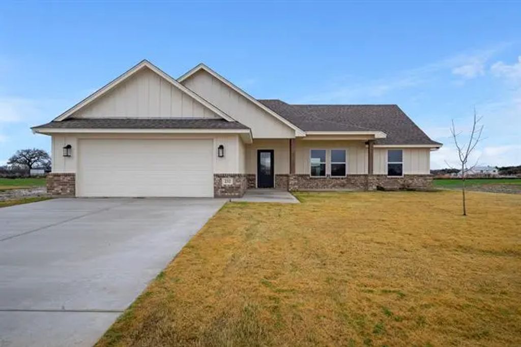 232 Yawney Drive, Lipan