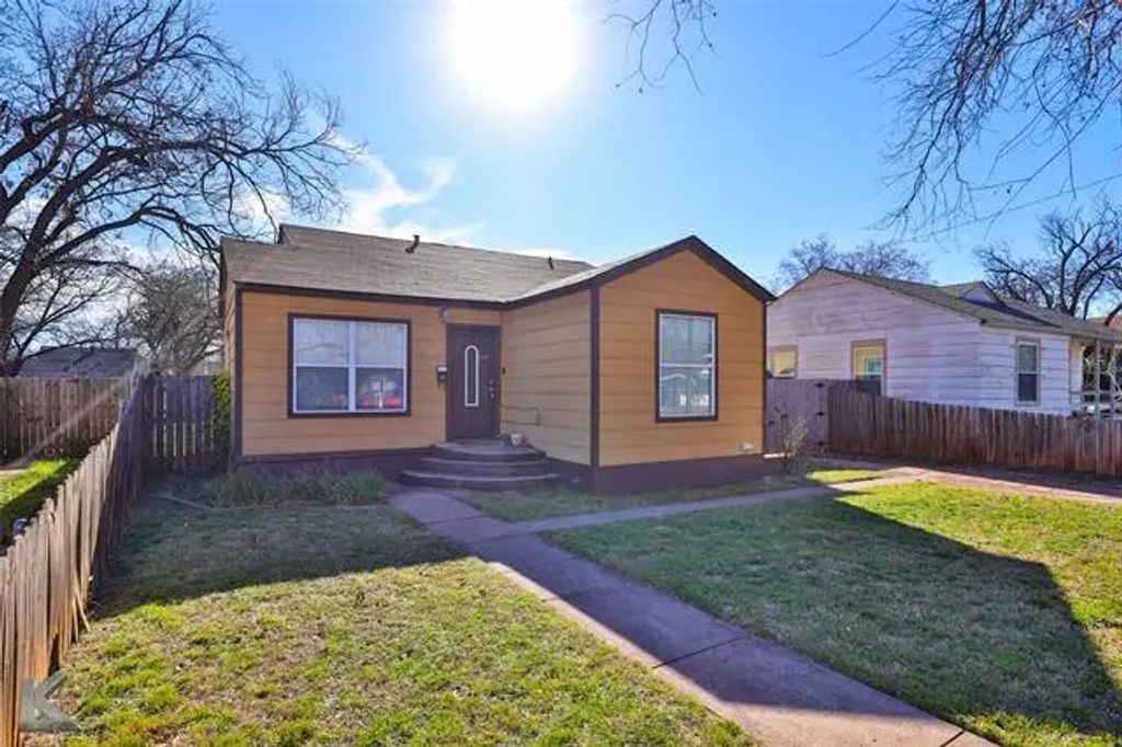3217 S 5th Street, Abilene