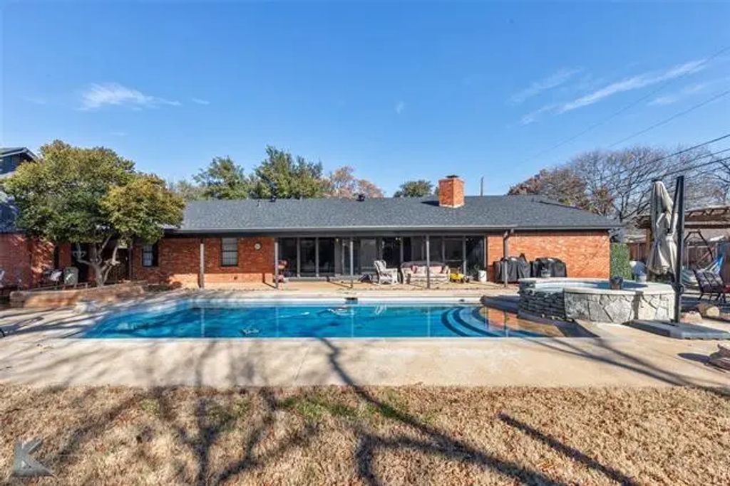 2158 River Oaks Circle, Abilene