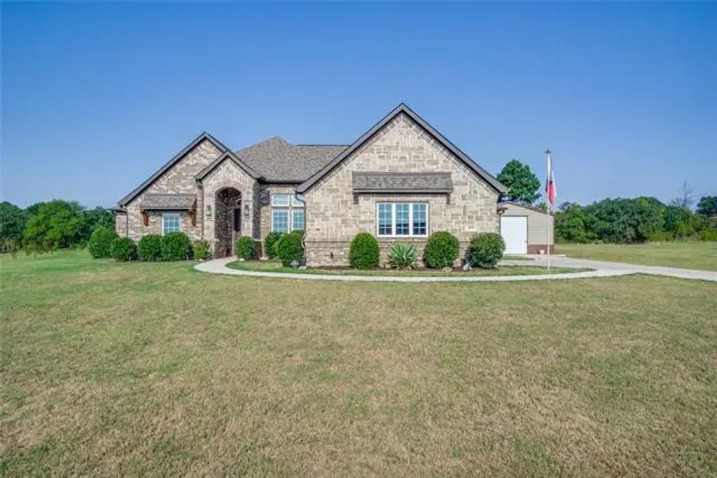 495 Christian Way, Azle