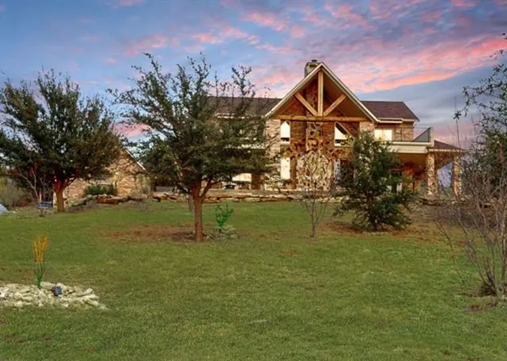 1792 Canyon Wren Loop, Graford