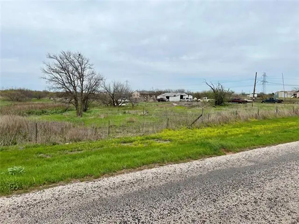 258 Fm 2224, Archer City