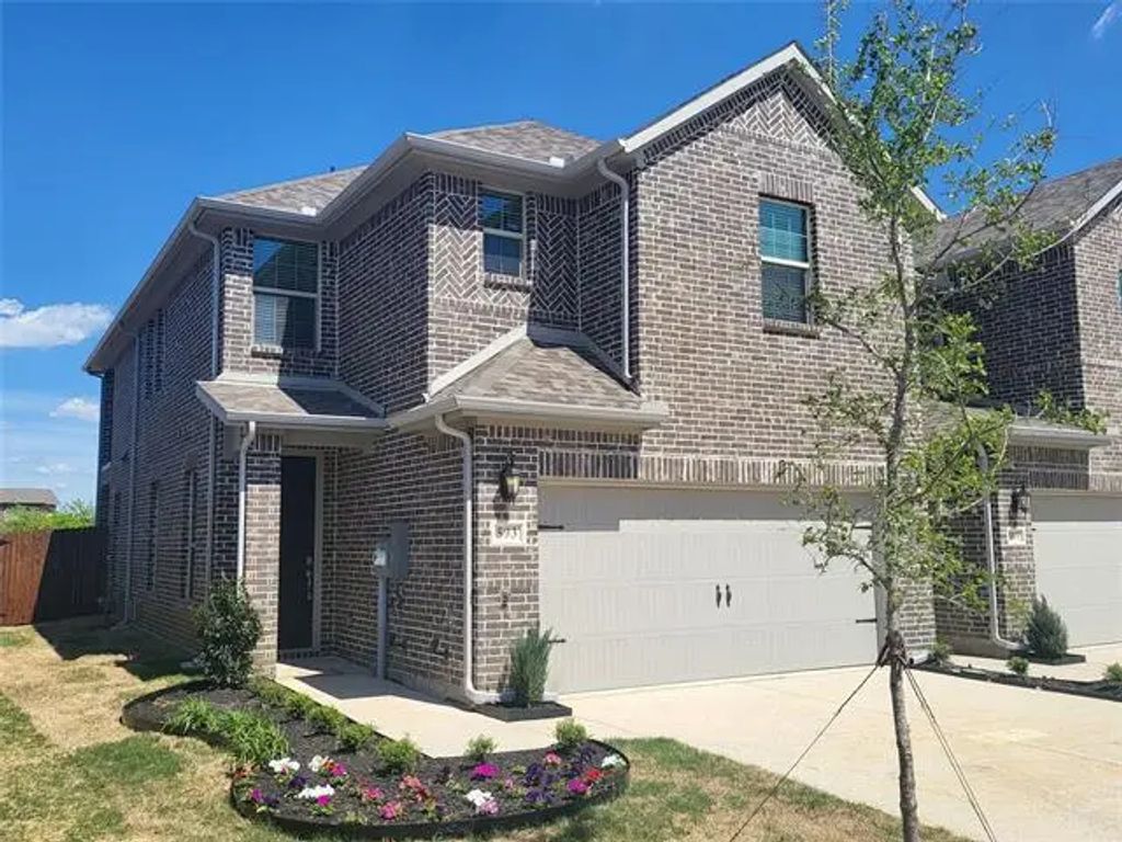 593 Hutchinson Lane, Lewisville