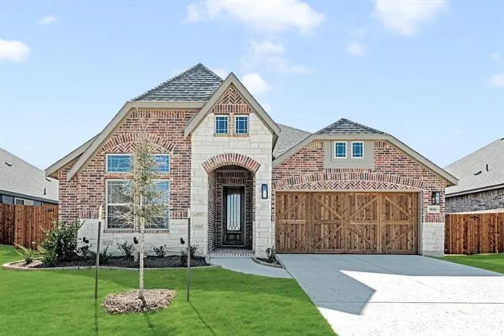 1036 Quincy Drive, Red Oak