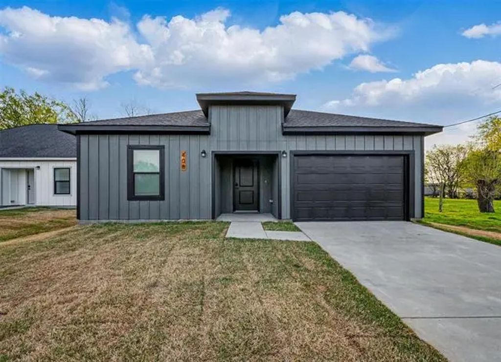 408 Broadway, Whitesboro