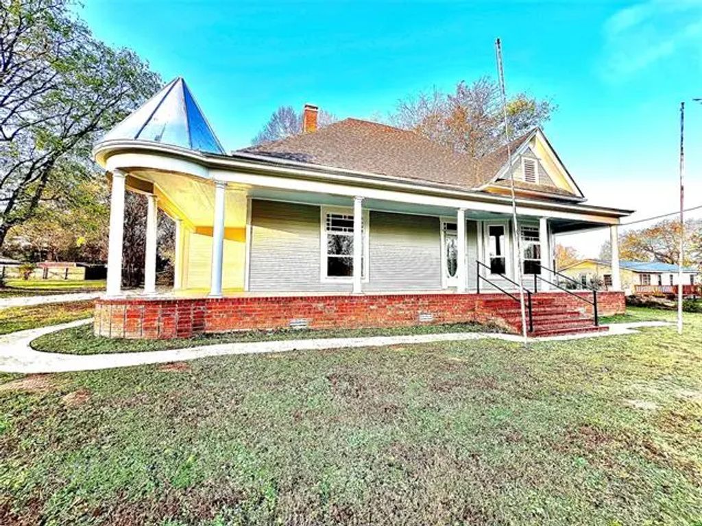 208 Daingerfield Street, Naples