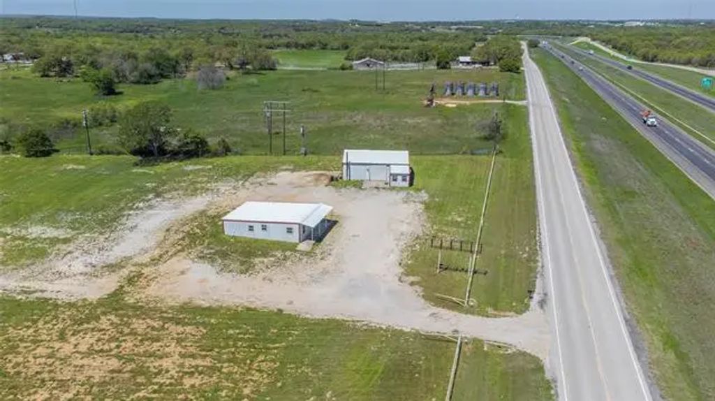 6819 Us Highway 287 South Access Road, Bowie