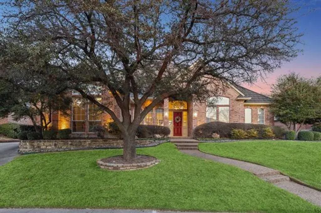 21 Canyon Crest Court, Frisco