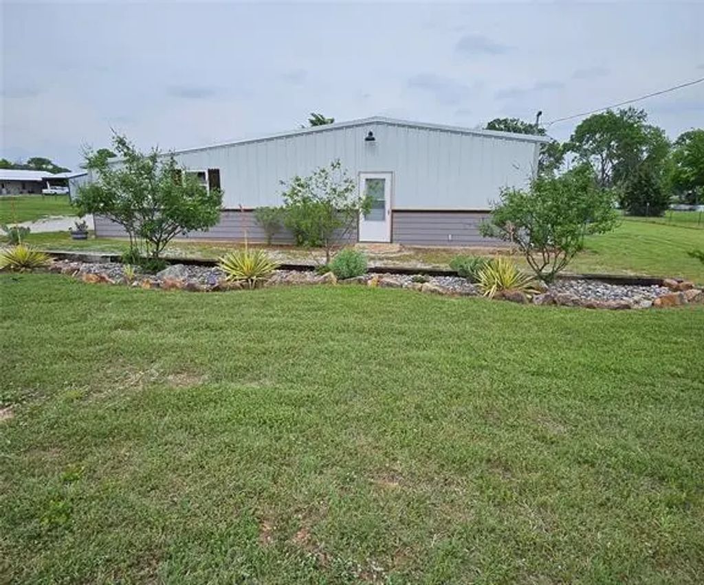 473 County Road 1695, Sunset