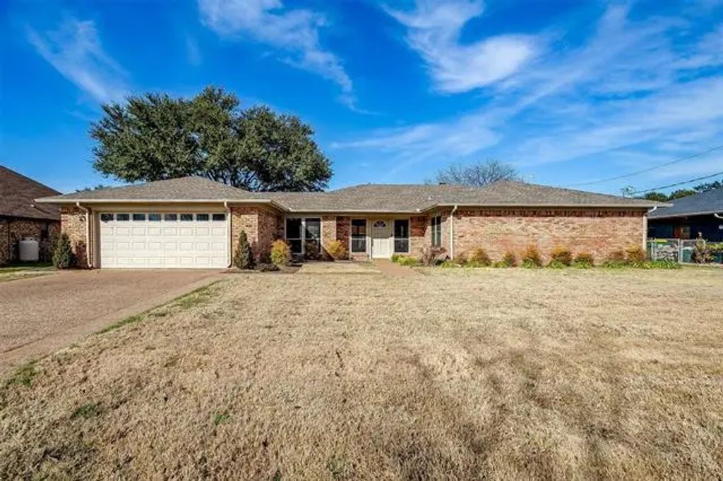 500 Tahiti Drive, Granbury