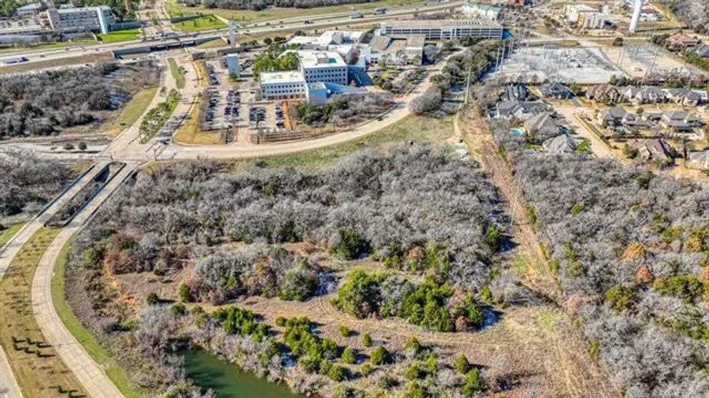1750 W Kirkwood Boulevard, Southlake