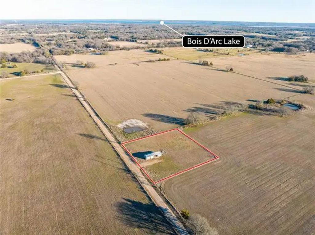 001 County Road 2265, Telephone