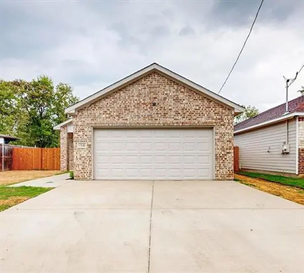 1423 Rowan Avenue, Dallas