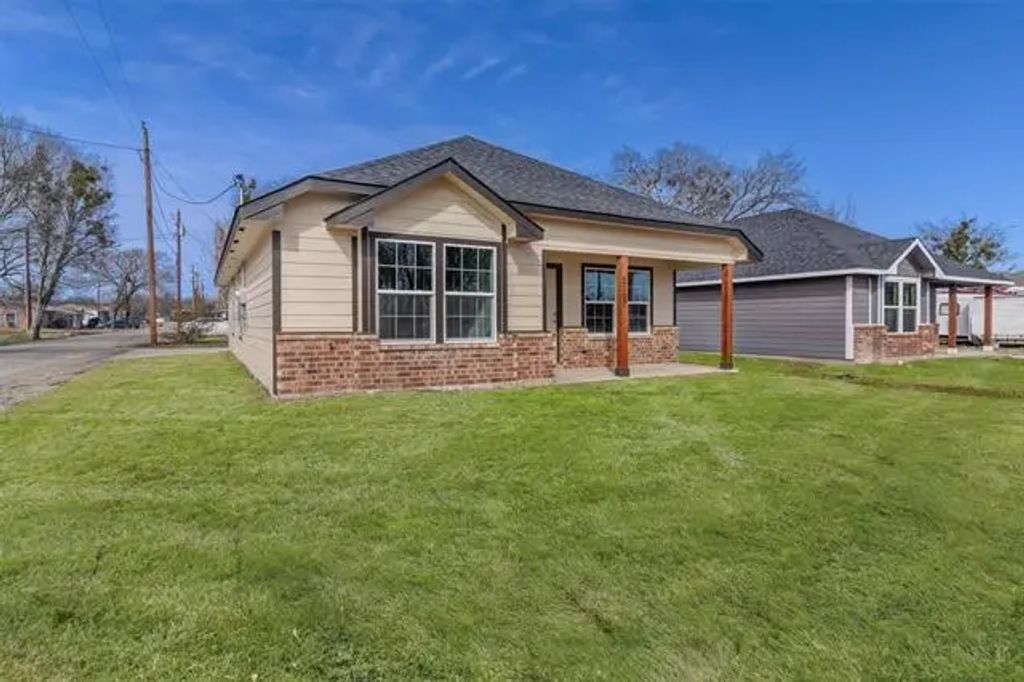 2107 Chisom, Caddo Mills