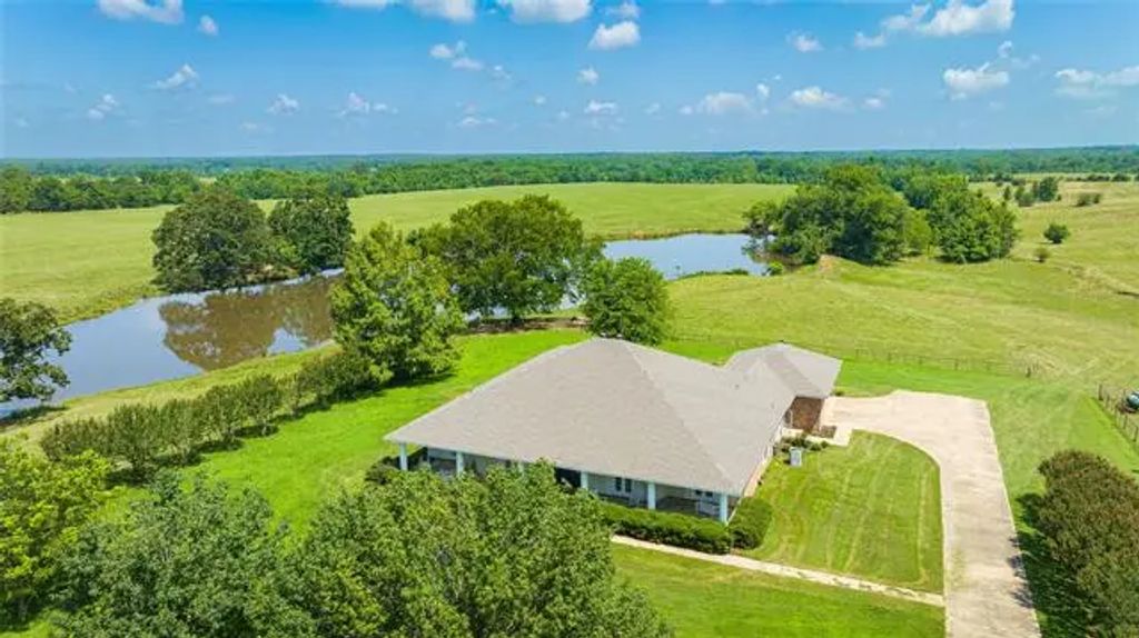 2060 Fm 44 W, De Kalb