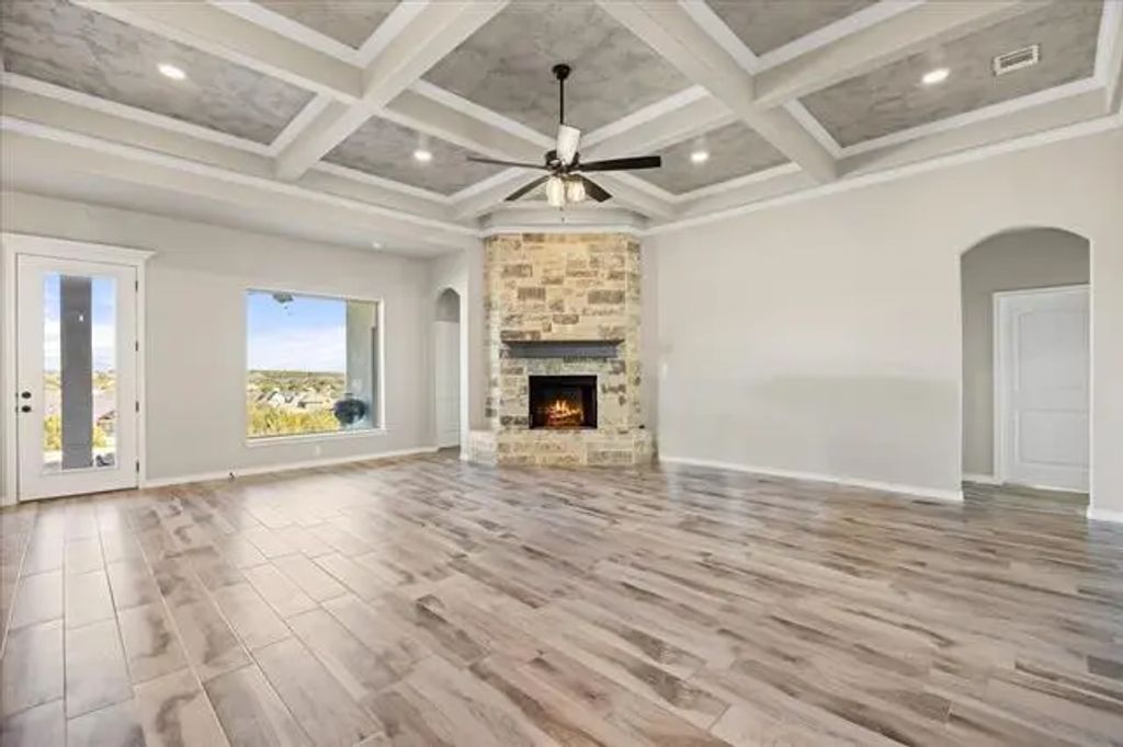 320 Kenyon Court, Granbury