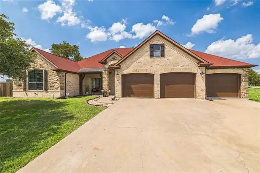 10545 Lago Vista, Quinlan
