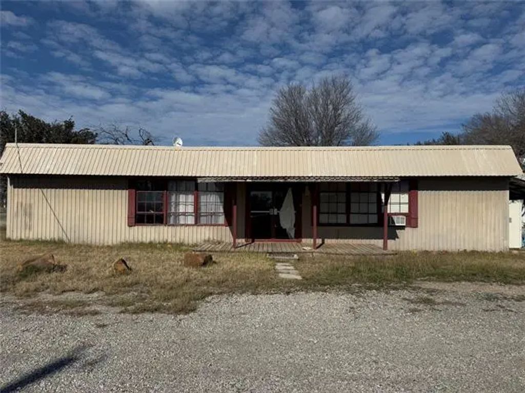 7788 Fm 2692, Gordon