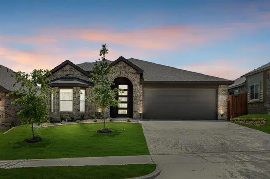 8213 Leopard Pass, Godley
