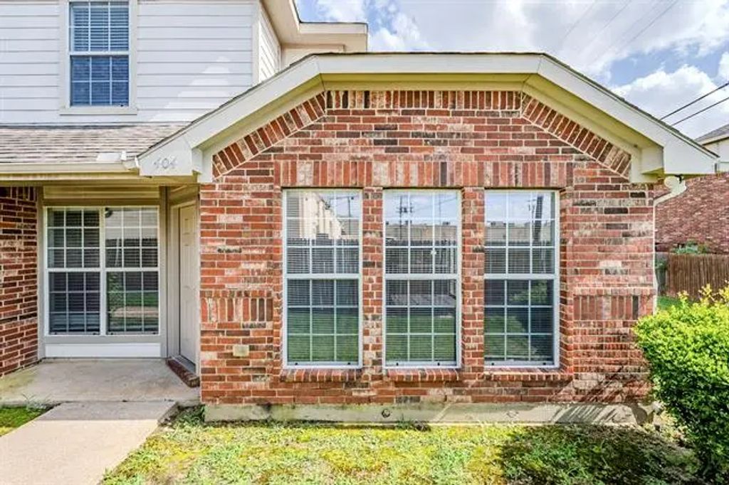 611 Oriole Boulevard 404, Duncanville